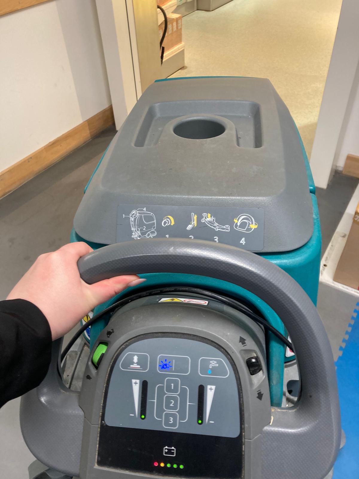 dm Drogeriemarkt – Unterhaltsreinigung durch Globe 24 Facilityservice